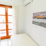 Apartmán Drosia 150m From Saint George *
