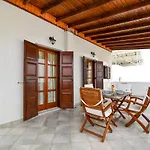 Apartmán Drosia 150m From Saint George *